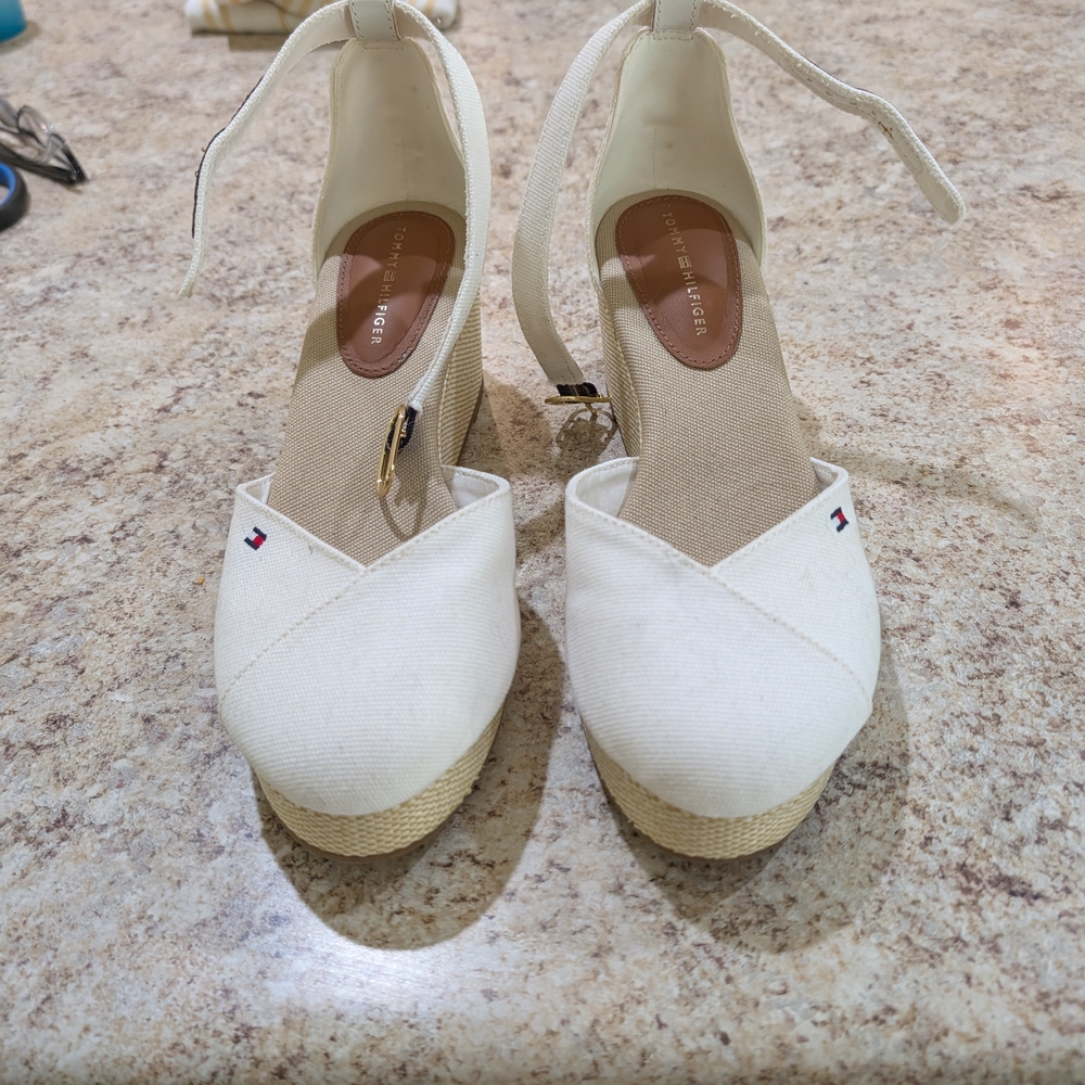 Tommy Hilfiger Women's White Espadrille Wedges